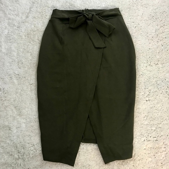 Klaxons Dresses & Skirts - Klaxons | Green Tulip Skirt M